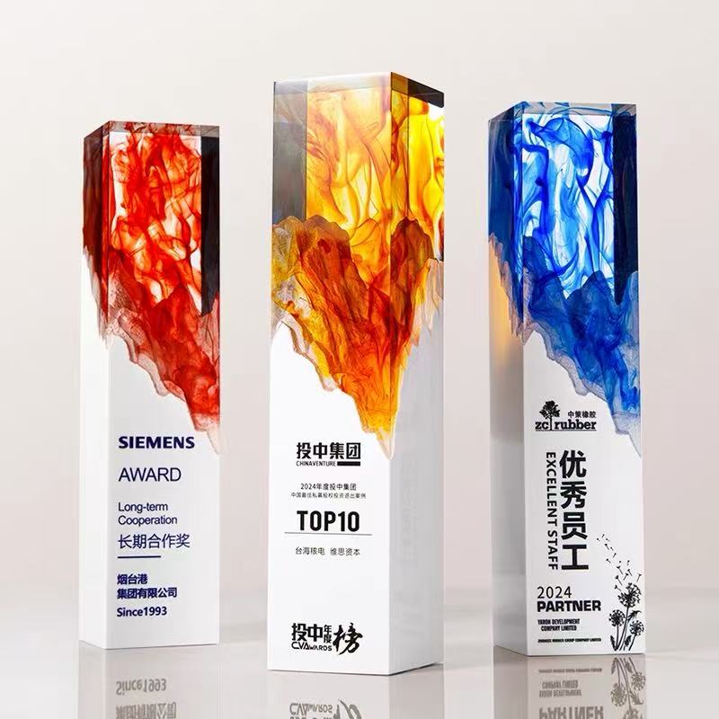 جوهر Smudge LColumn Trophy